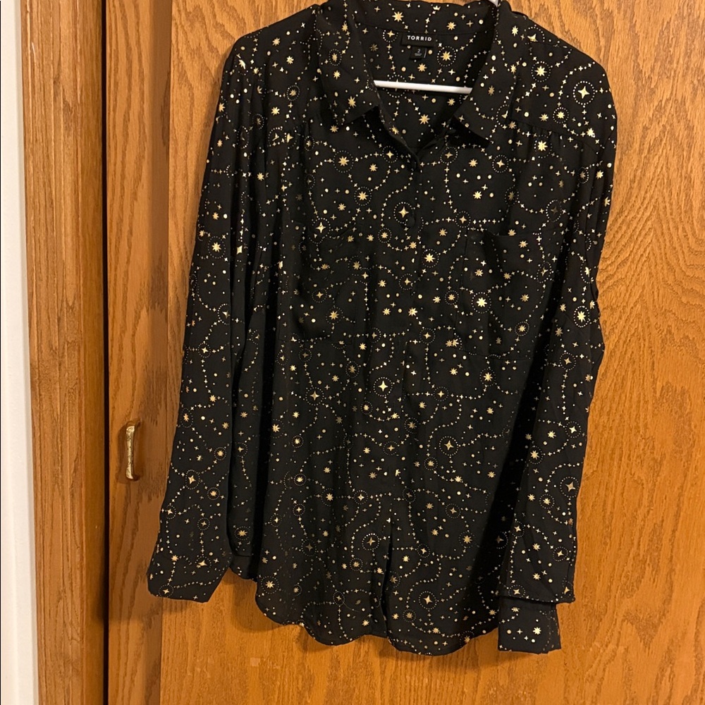 Torrid Black Shirt with Gold Star Pattern